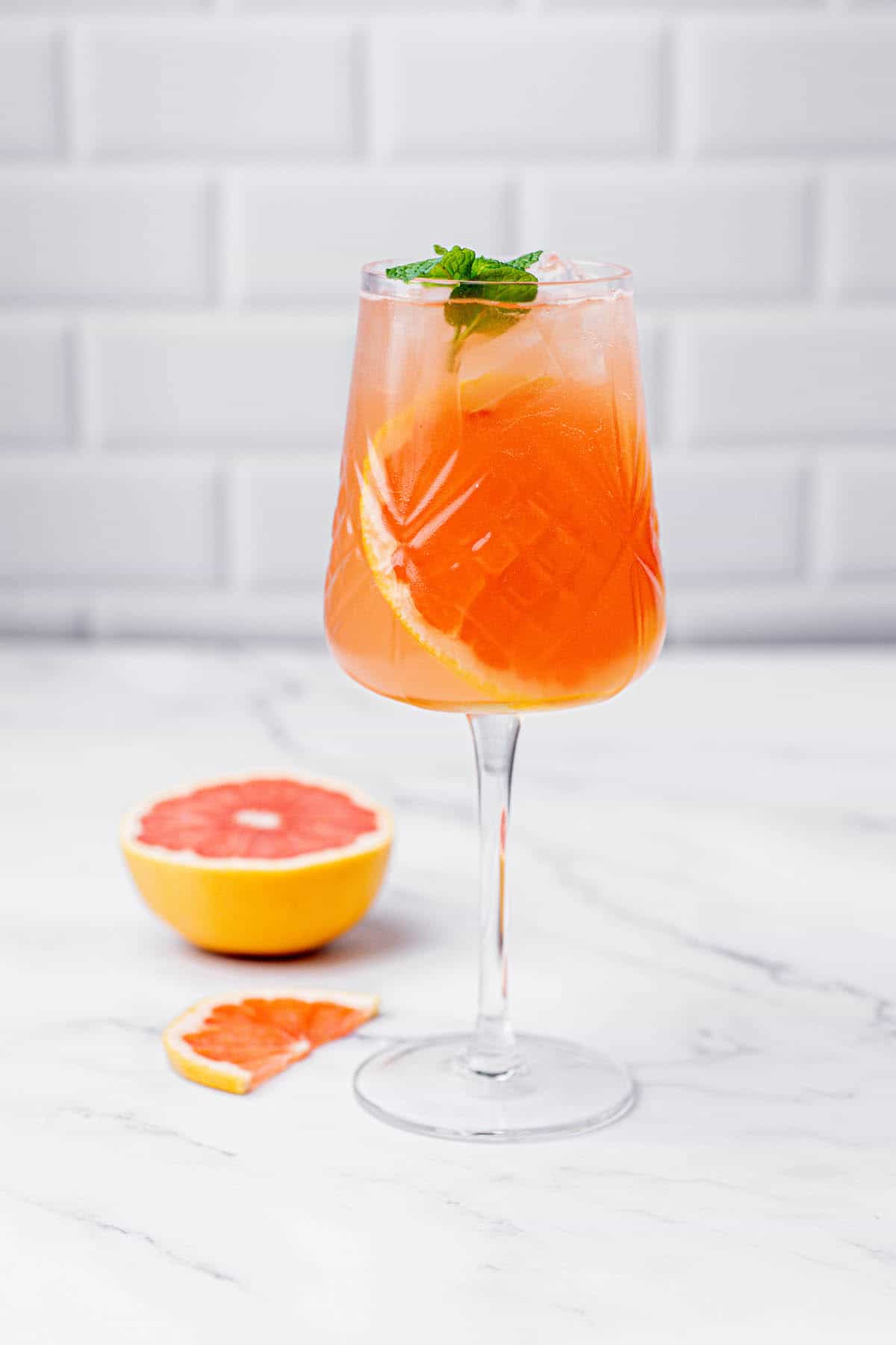 https://mintandtwist.com/wp-content/uploads/2023/06/Ginger-beer-paloma-2.jpg